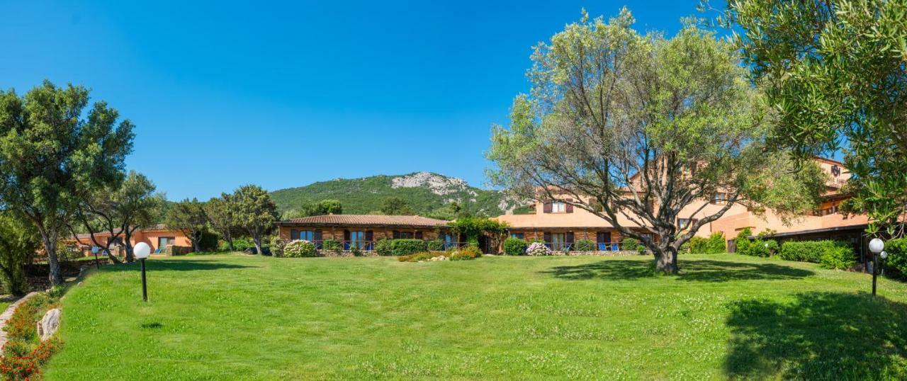 Hotel Rocce Sarde San Pantaleo Exteriér fotografie
